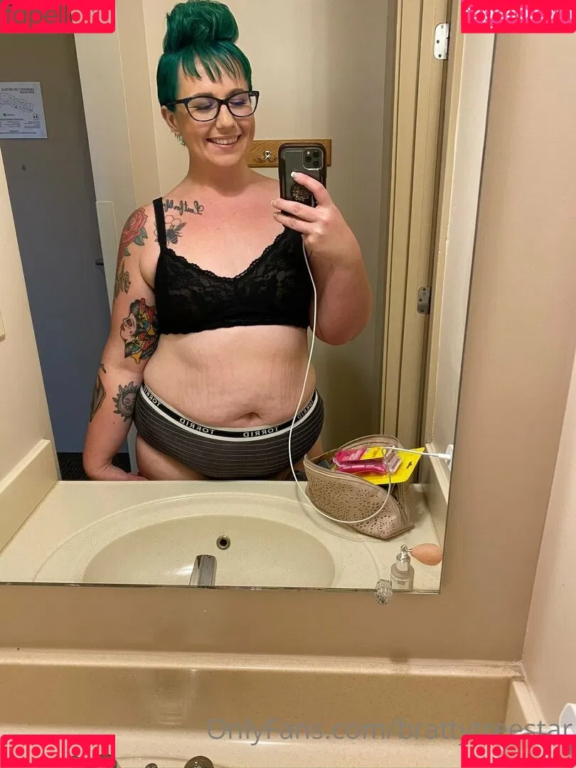 brattytreestar Onlyfans Photo Gallery 