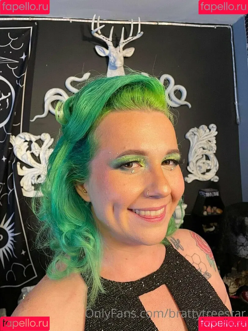 brattytreestar Onlyfans Photo Gallery 
