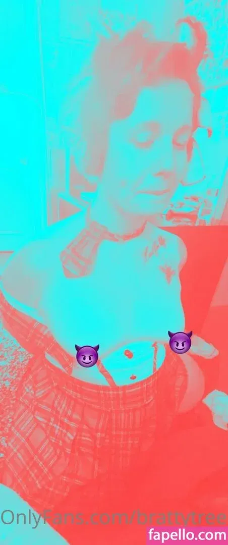 brattytreestar Onlyfans Photo Gallery 