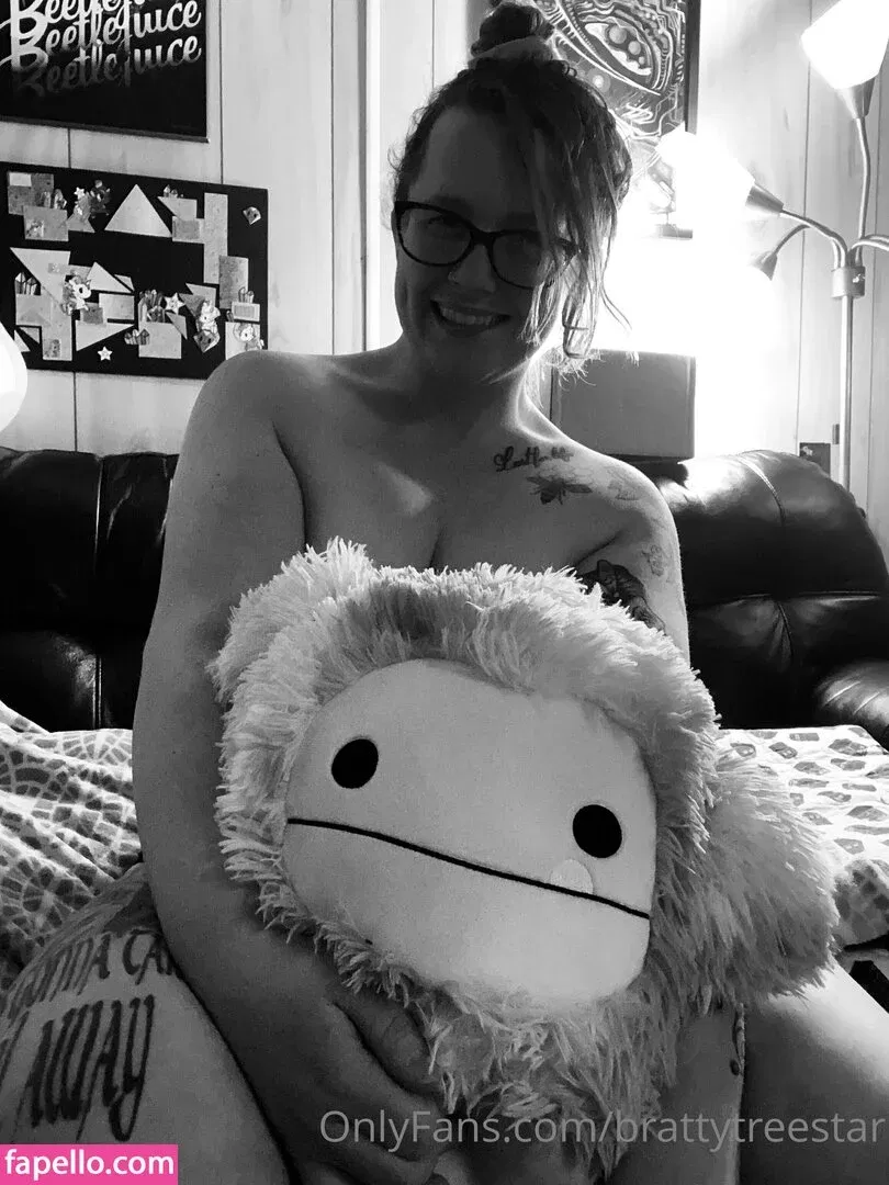 brattytreestar Onlyfans Photo Gallery 