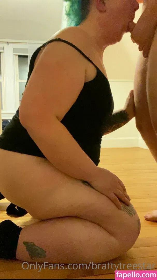 brattytreestar Onlyfans Photo Gallery 