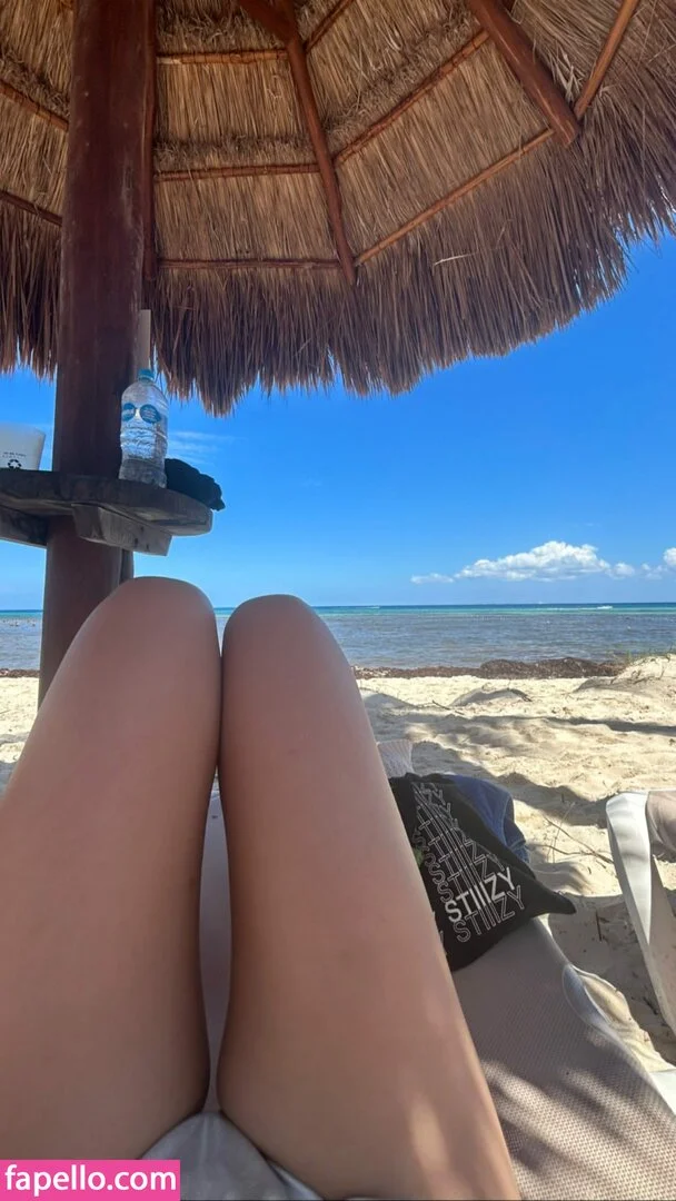 Tiana Renay Onlyfans Photo Gallery 