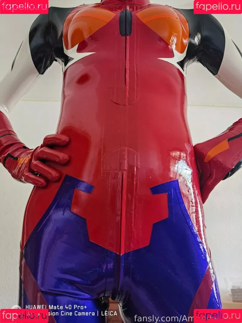 AmandaLatex Onlyfans Photo Gallery 