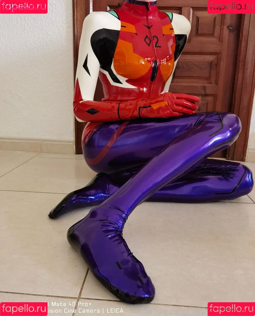 AmandaLatex Onlyfans Photo Gallery 