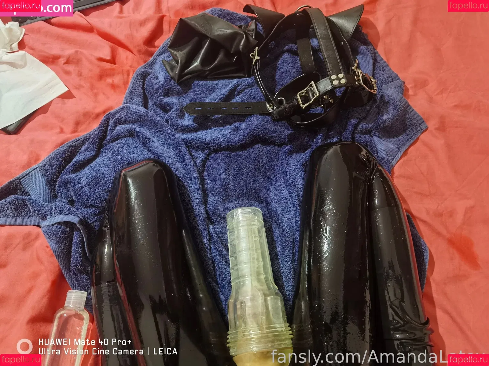 AmandaLatex Onlyfans Photo Gallery 
