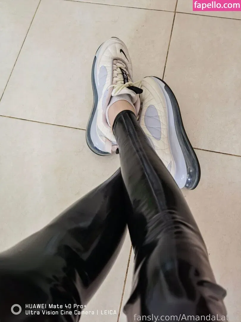 AmandaLatex Onlyfans Photo Gallery 