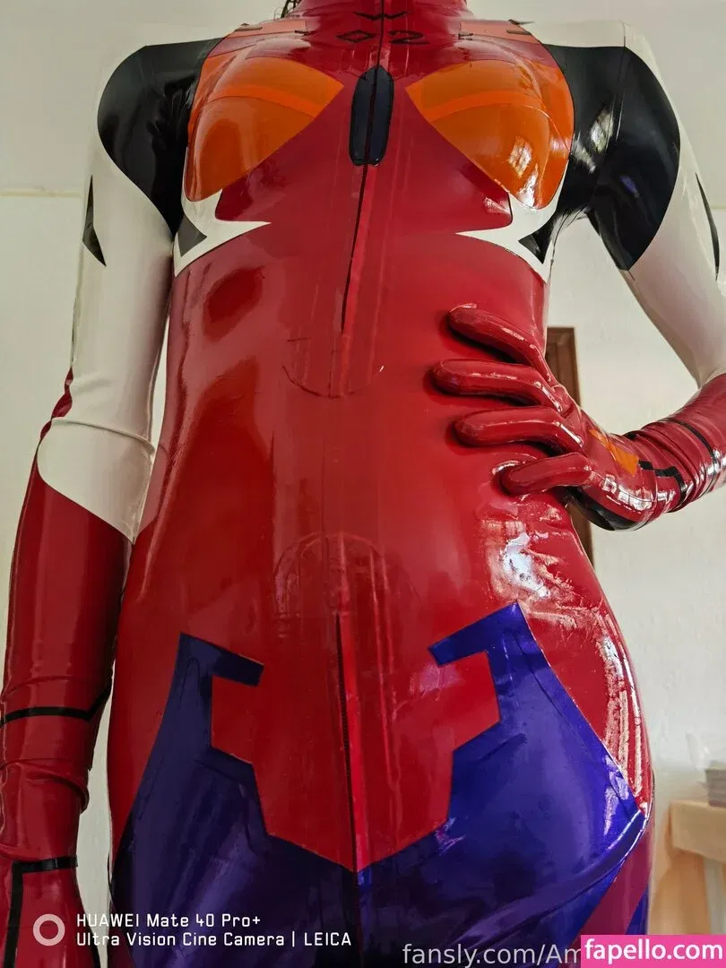 AmandaLatex Onlyfans Photo Gallery 