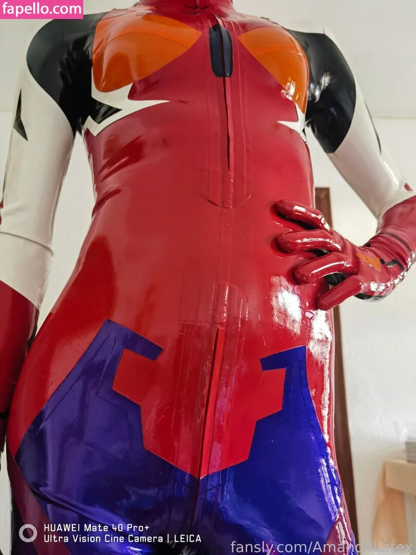 AmandaLatex Onlyfans Photo Gallery 