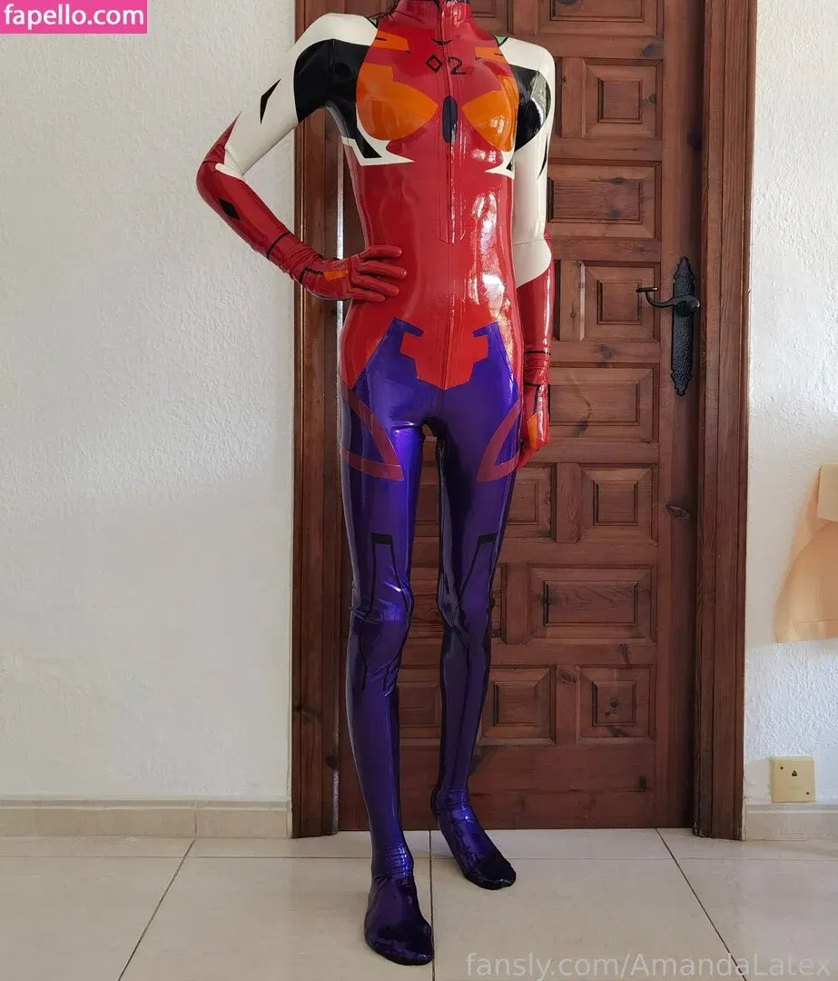 AmandaLatex Onlyfans Photo Gallery 