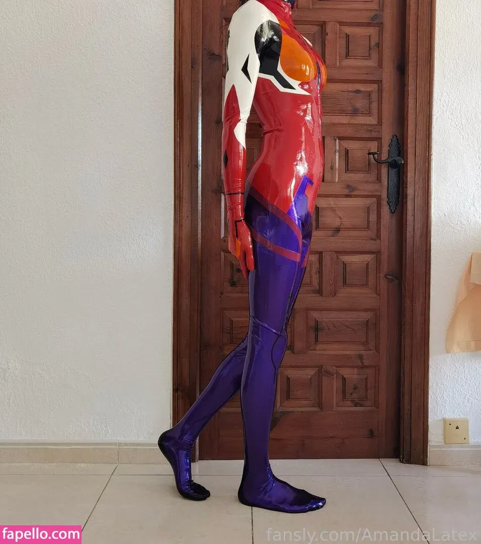 AmandaLatex Onlyfans Photo Gallery 