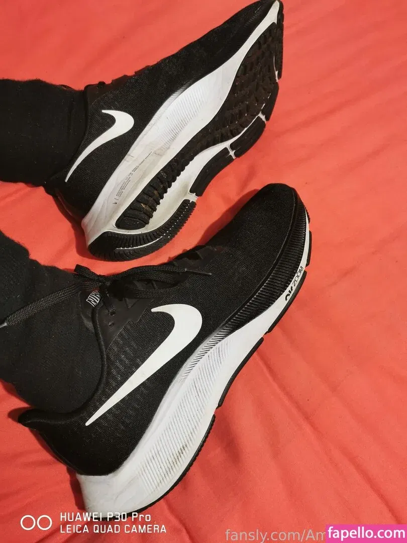 AmandaLatex Onlyfans Photo Gallery 