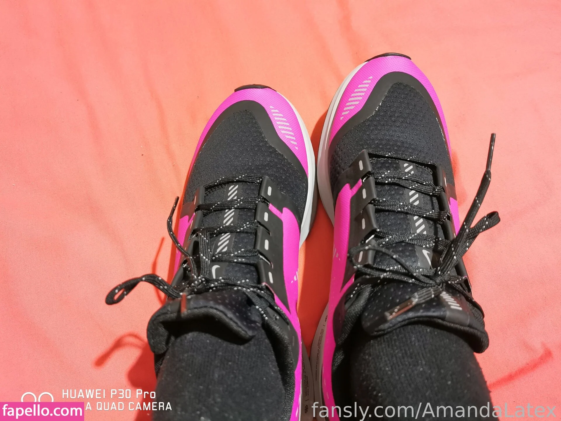 AmandaLatex Onlyfans Photo Gallery 