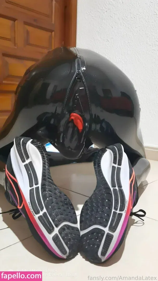 AmandaLatex Onlyfans Photo Gallery 