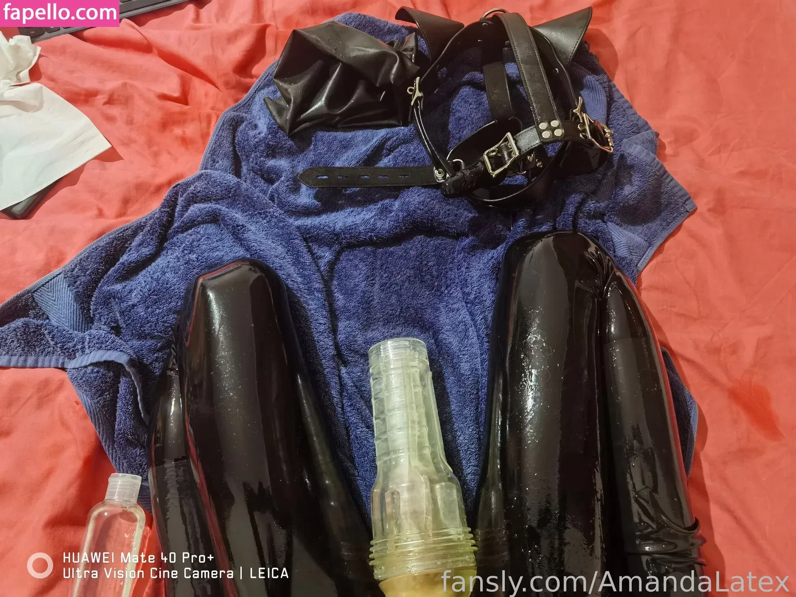 AmandaLatex Onlyfans Photo Gallery 
