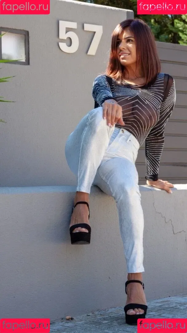 Rousse Espinola Pallares Onlyfans Photo Gallery 