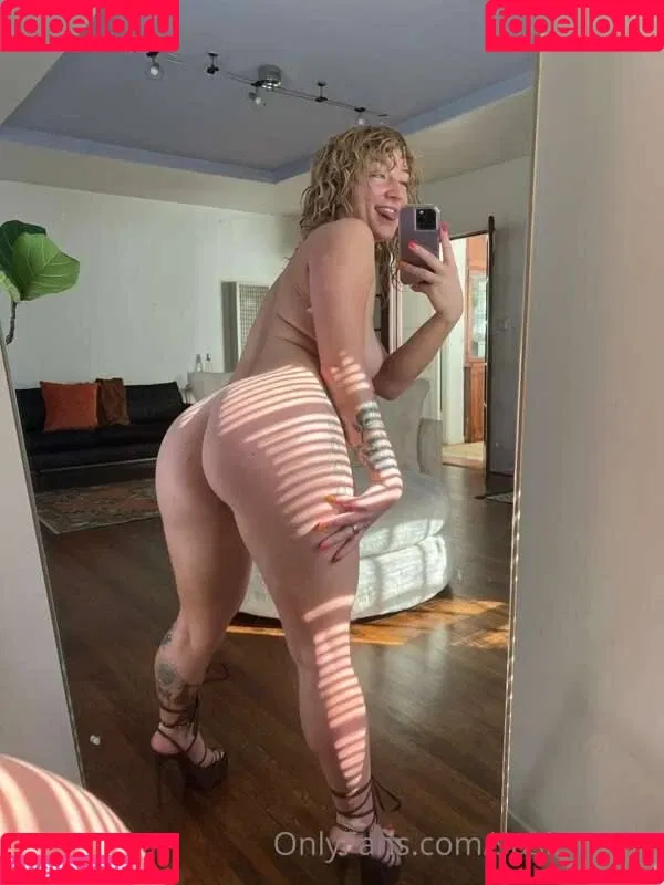 Susie Stellar Onlyfans Photo Gallery 