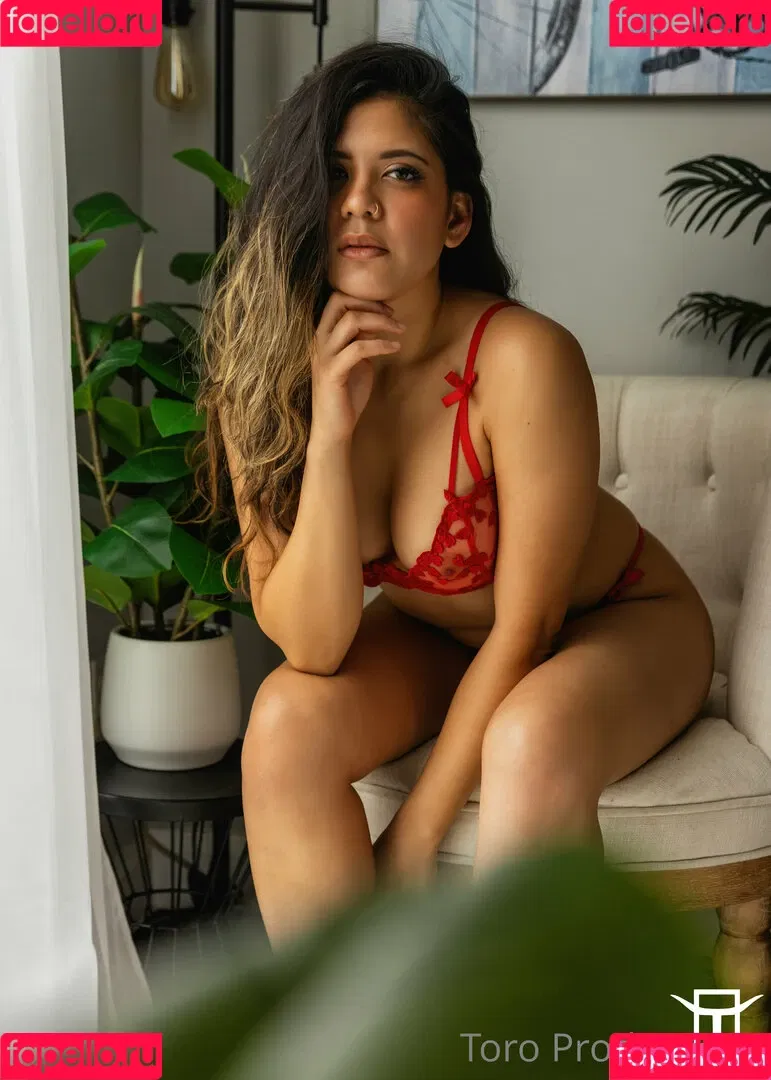 torothecreator Onlyfans Photo Gallery 