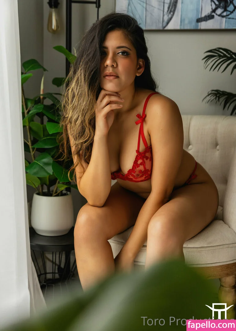 torothecreator Onlyfans Photo Gallery 