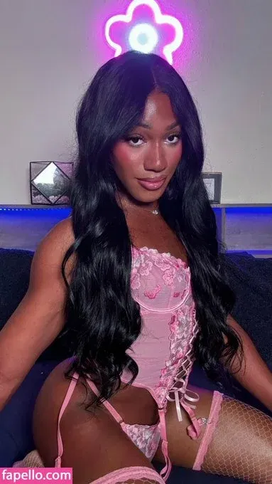 Miahkaela Onlyfans Photo Gallery 