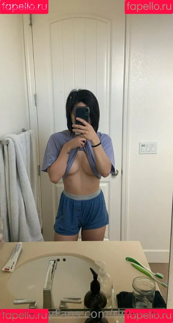 rinnykuun Onlyfans Photo Gallery 