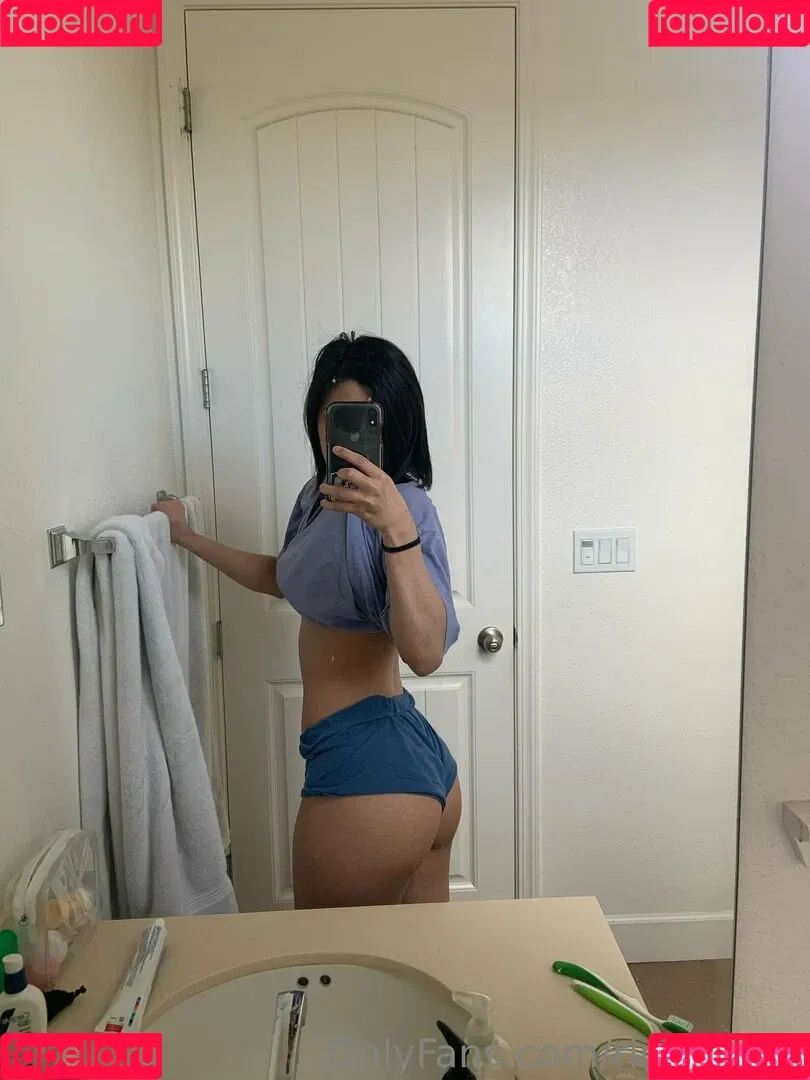 rinnykuun Onlyfans Photo Gallery 