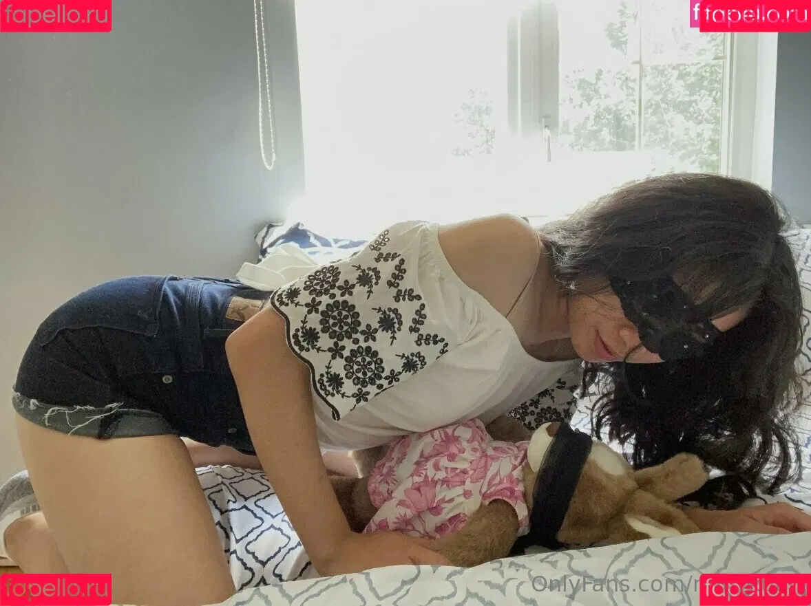 rinnykuun Onlyfans Photo Gallery 