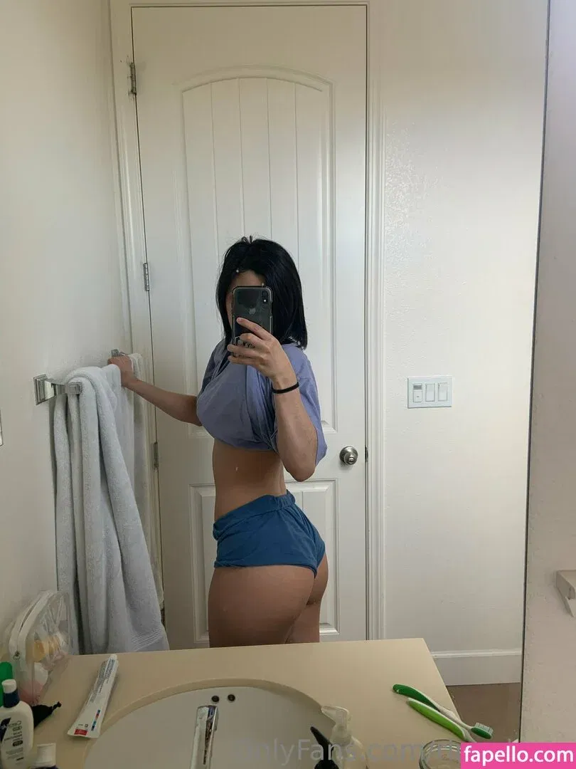 rinnykuun Onlyfans Photo Gallery 