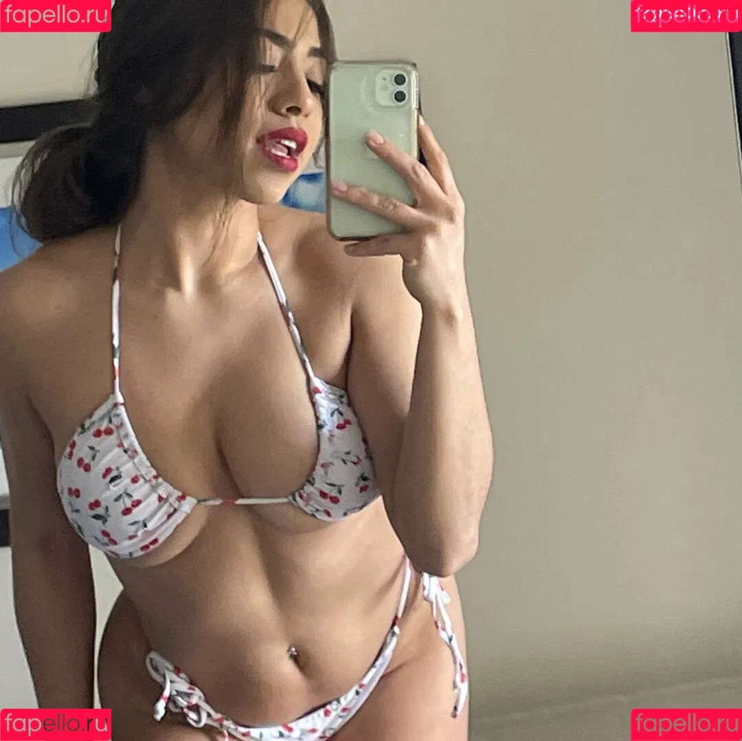 Ashlyn Kristine Onlyfans Photo Gallery 