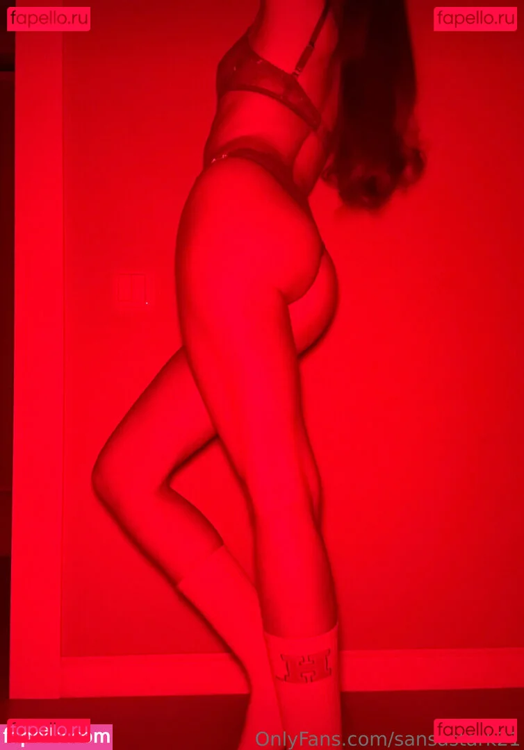 sansastark21 Onlyfans Photo Gallery 