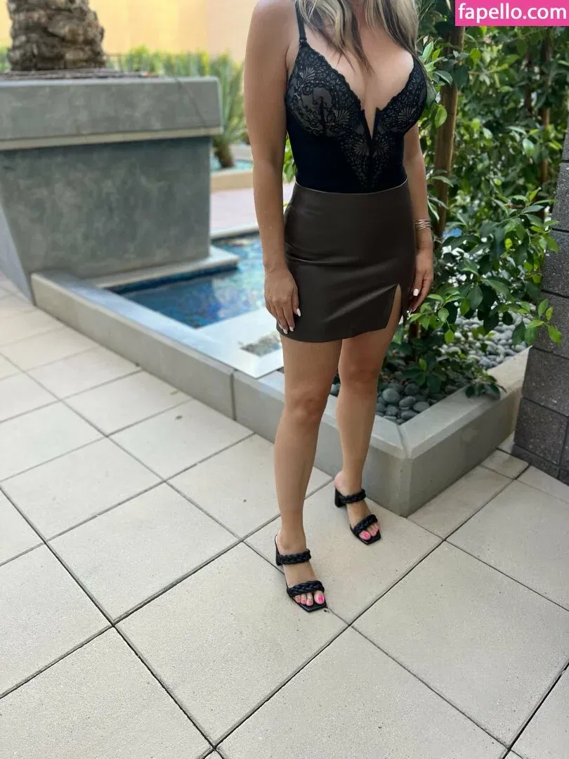 Mrs Brooke Miller Onlyfans Photo Gallery 