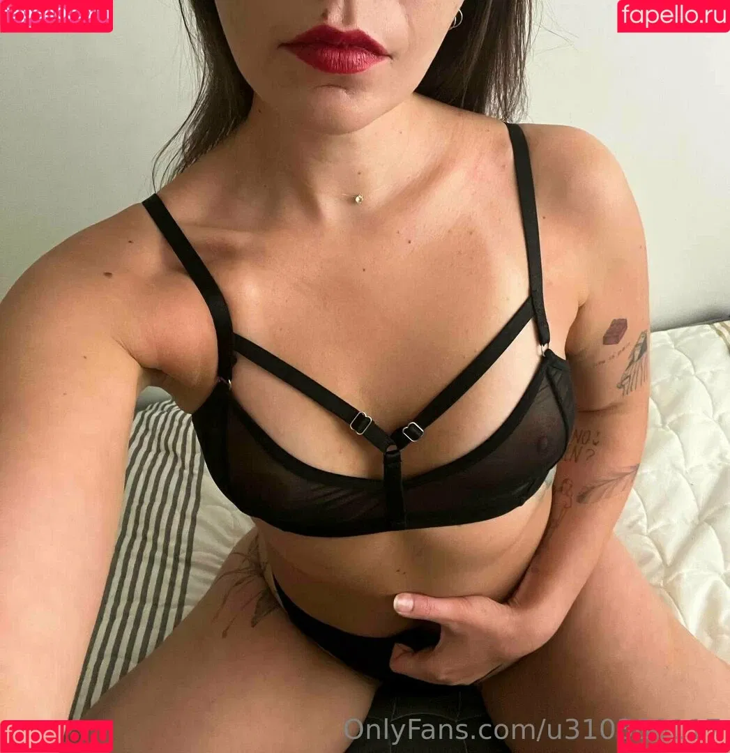 asa_akiraa Onlyfans Photo Gallery 