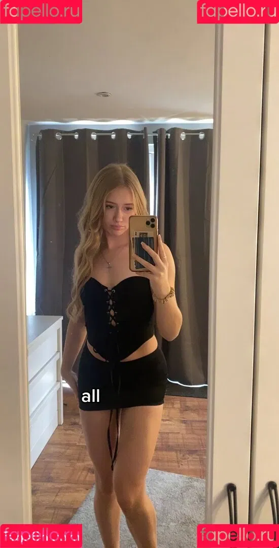 a.mae.04 Onlyfans Photo Gallery 
