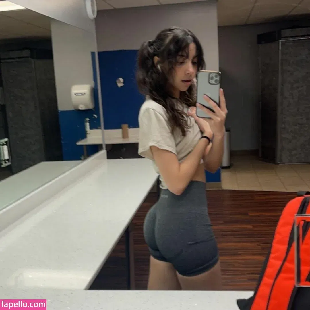 Over.taaa Onlyfans Photo Gallery 