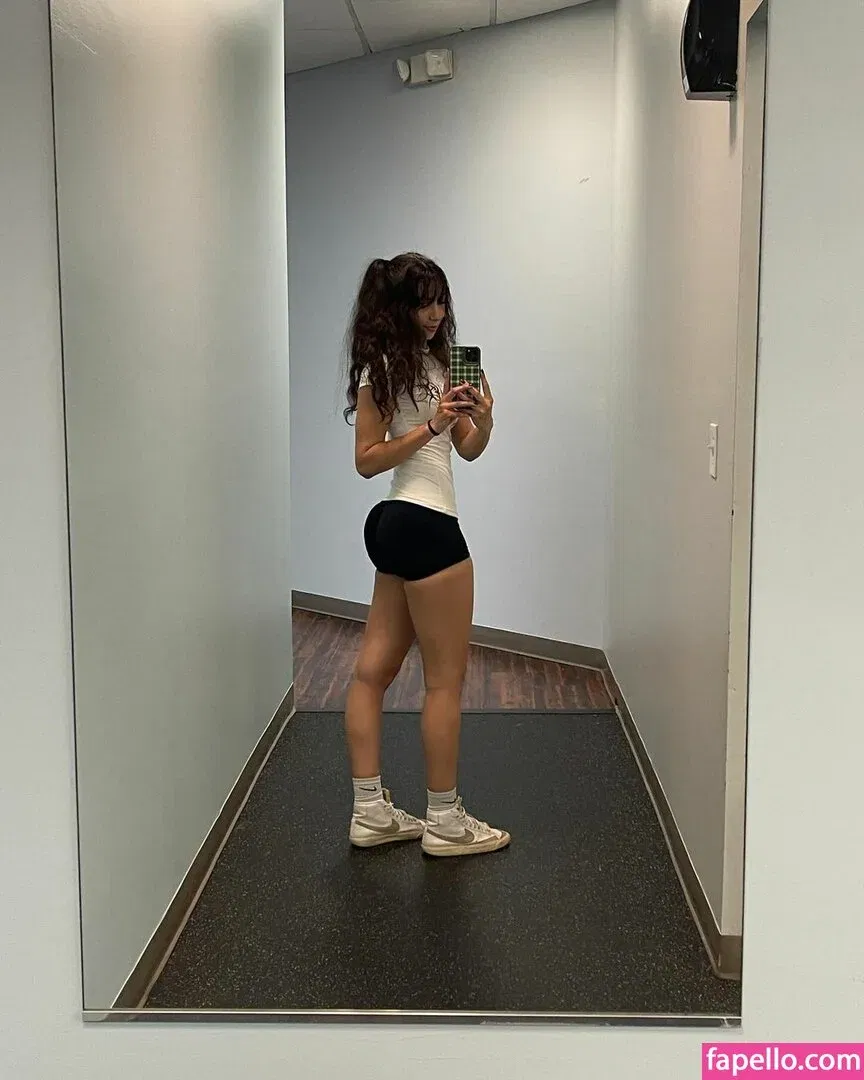 Over.taaa Onlyfans Photo Gallery 