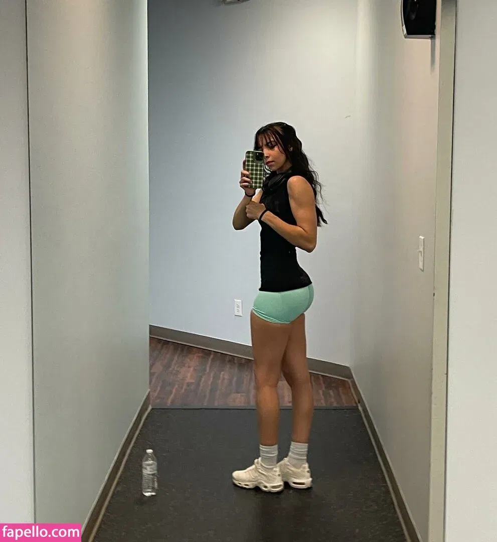 Over.taaa Onlyfans Photo Gallery 