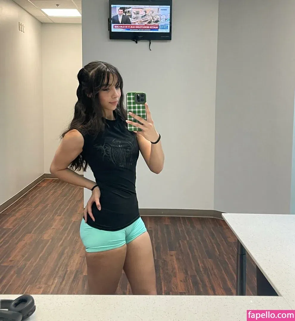 Over.taaa Onlyfans Photo Gallery 