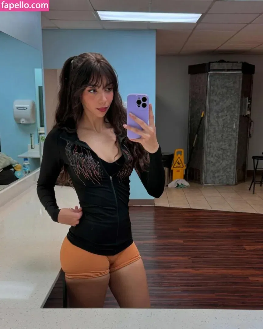 Over.taaa Onlyfans Photo Gallery 