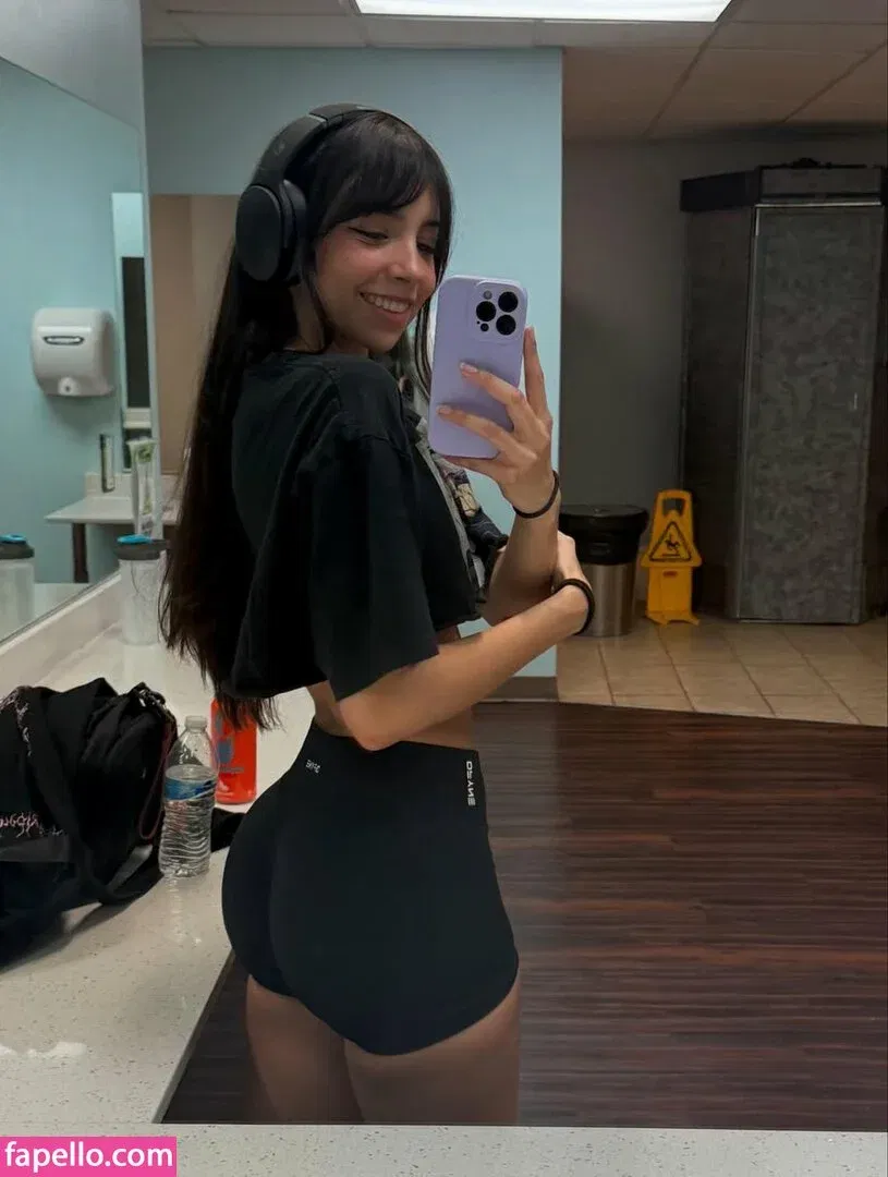 Over.taaa Onlyfans Photo Gallery 