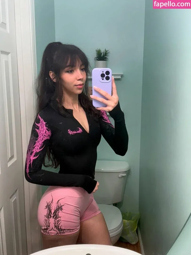 Over.taaa Onlyfans Photo Gallery 