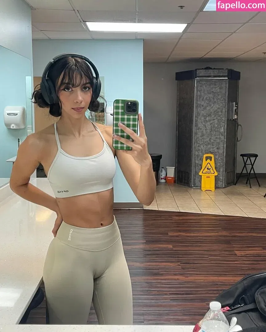 Over.taaa Onlyfans Photo Gallery 