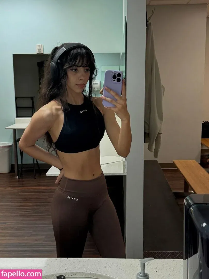 Over.taaa Onlyfans Photo Gallery 