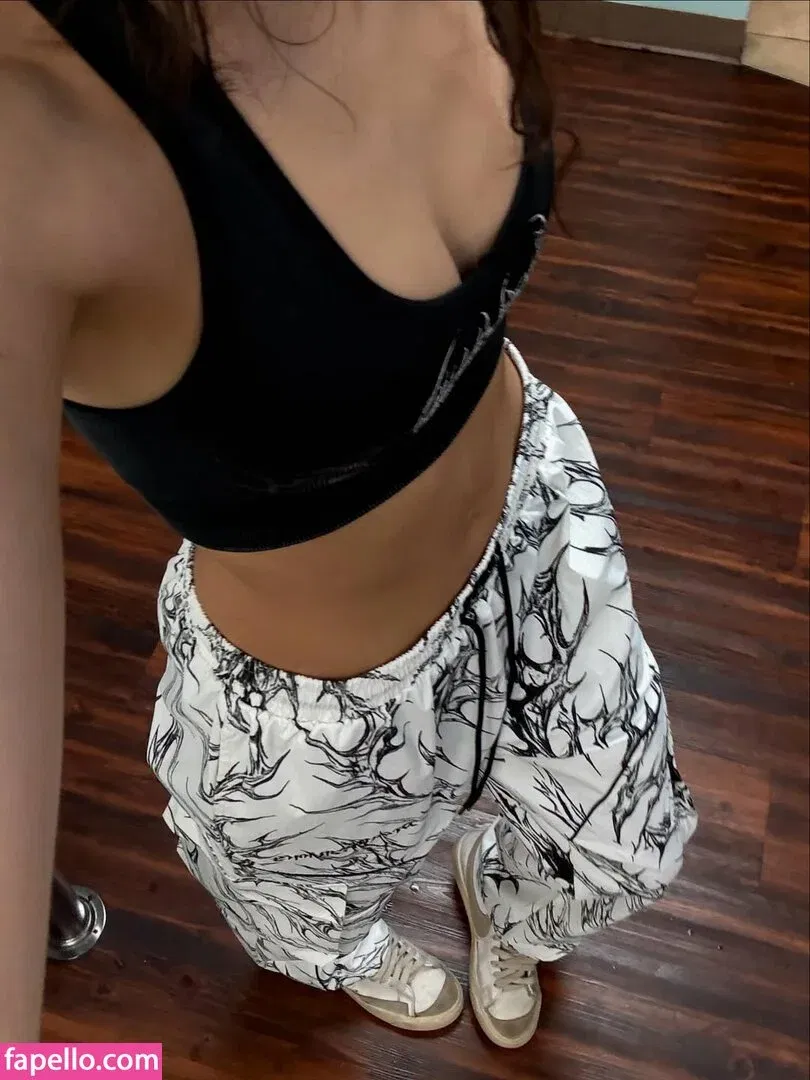 Over.taaa Onlyfans Photo Gallery 