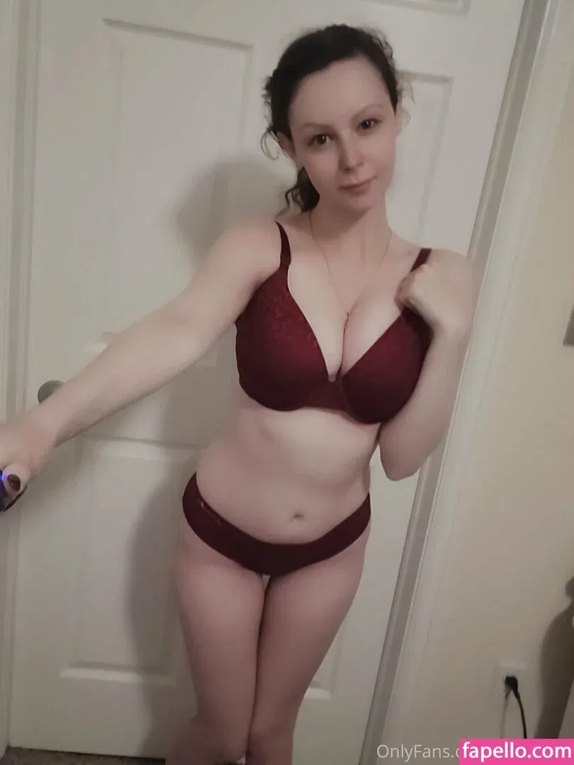 kisakuma.free Onlyfans Photo Gallery 