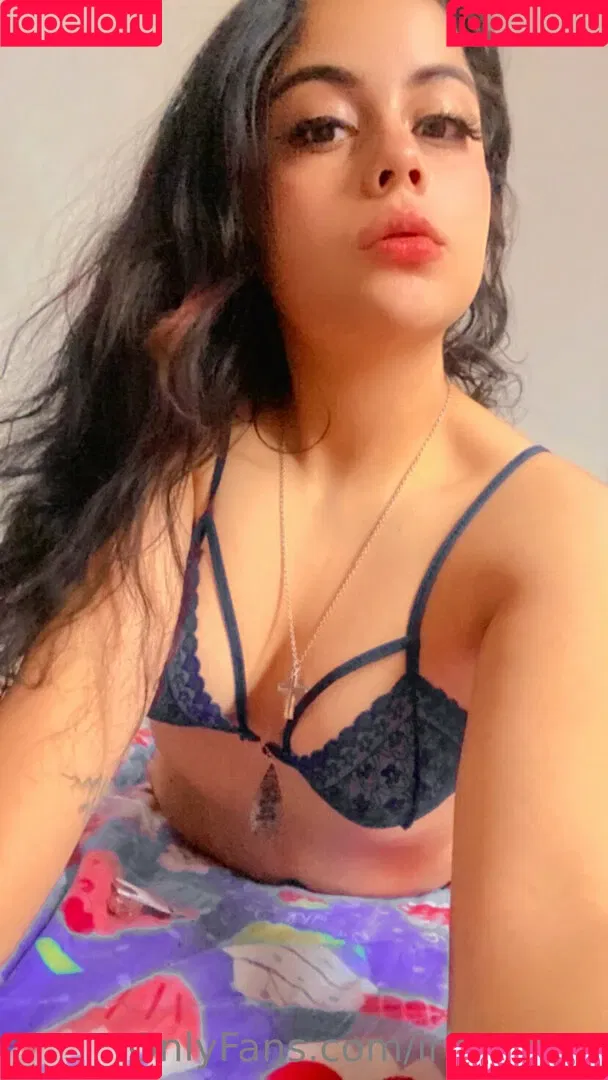 Iris Ramos Onlyfans Photo Gallery 