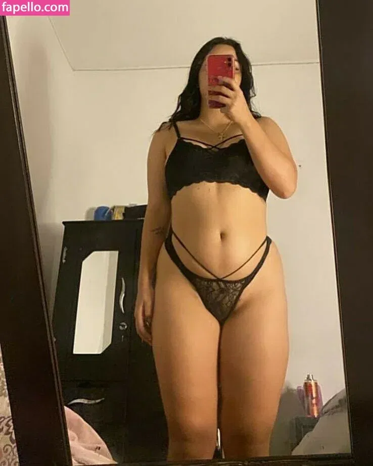 Iris Ramos Onlyfans Photo Gallery 