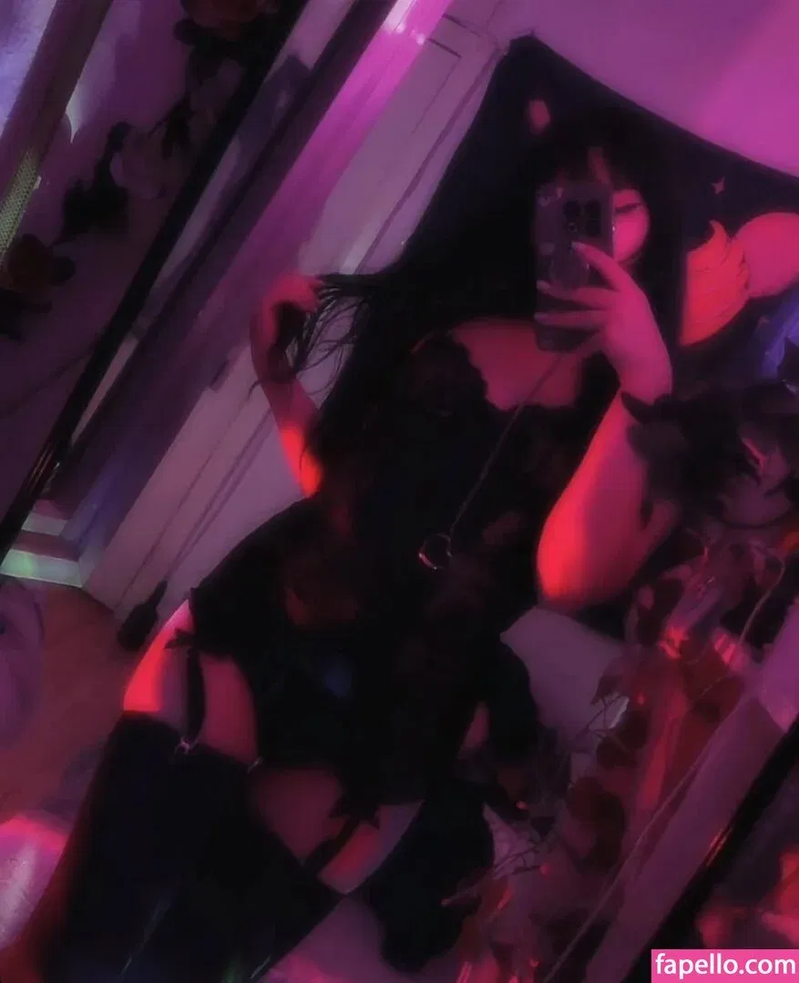 theakaleina Onlyfans Photo Gallery 