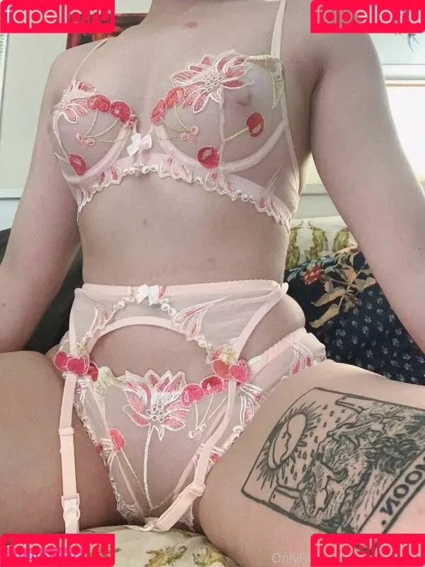 Dumb Pup Onlyfans Photo Gallery 
