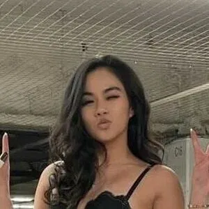 itssosunny Onlyfans Photo Gallery 