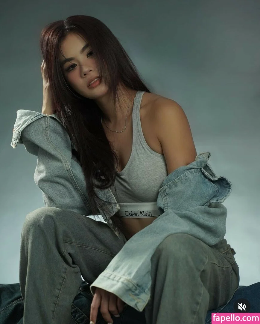 itssosunny Onlyfans Photo Gallery 