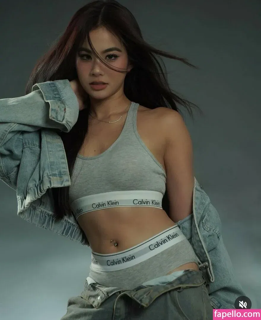 itssosunny Onlyfans Photo Gallery 